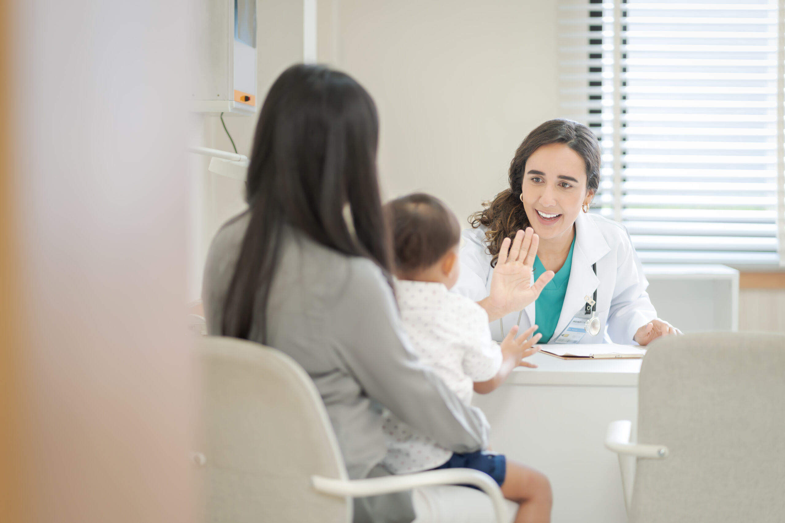 Consultație pediatrică la Centrul Medical SOFIMAR