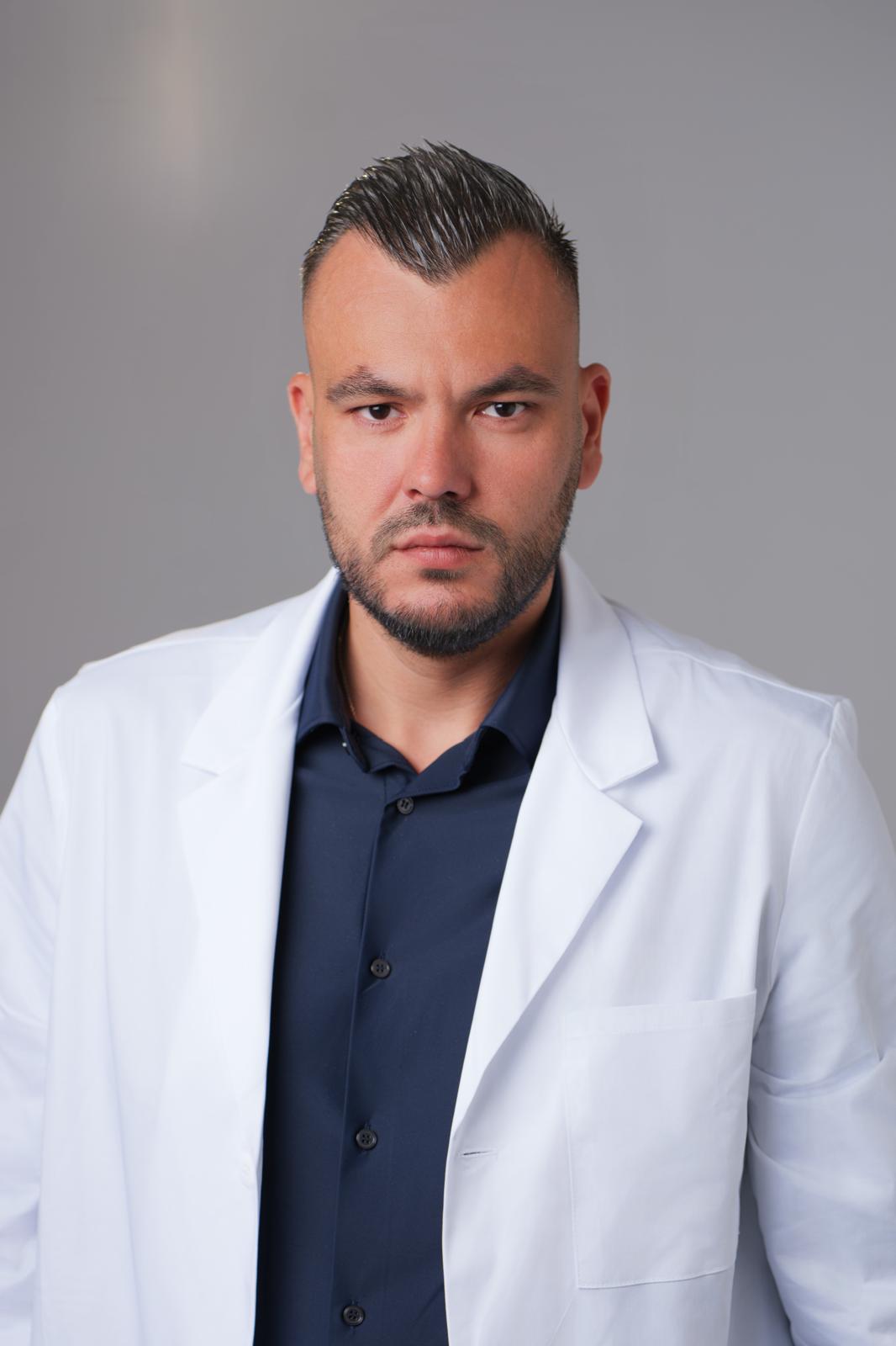Dr. Liviu Oltean, medic la Centrul Medical SOFIMAR